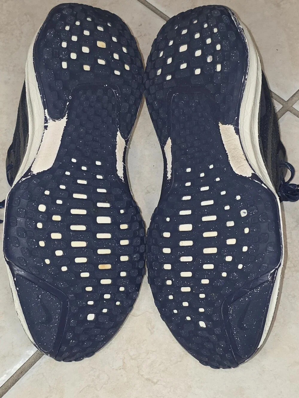 Nike Invincible Run 3 Men's Navy and White Running Shoes Size 11